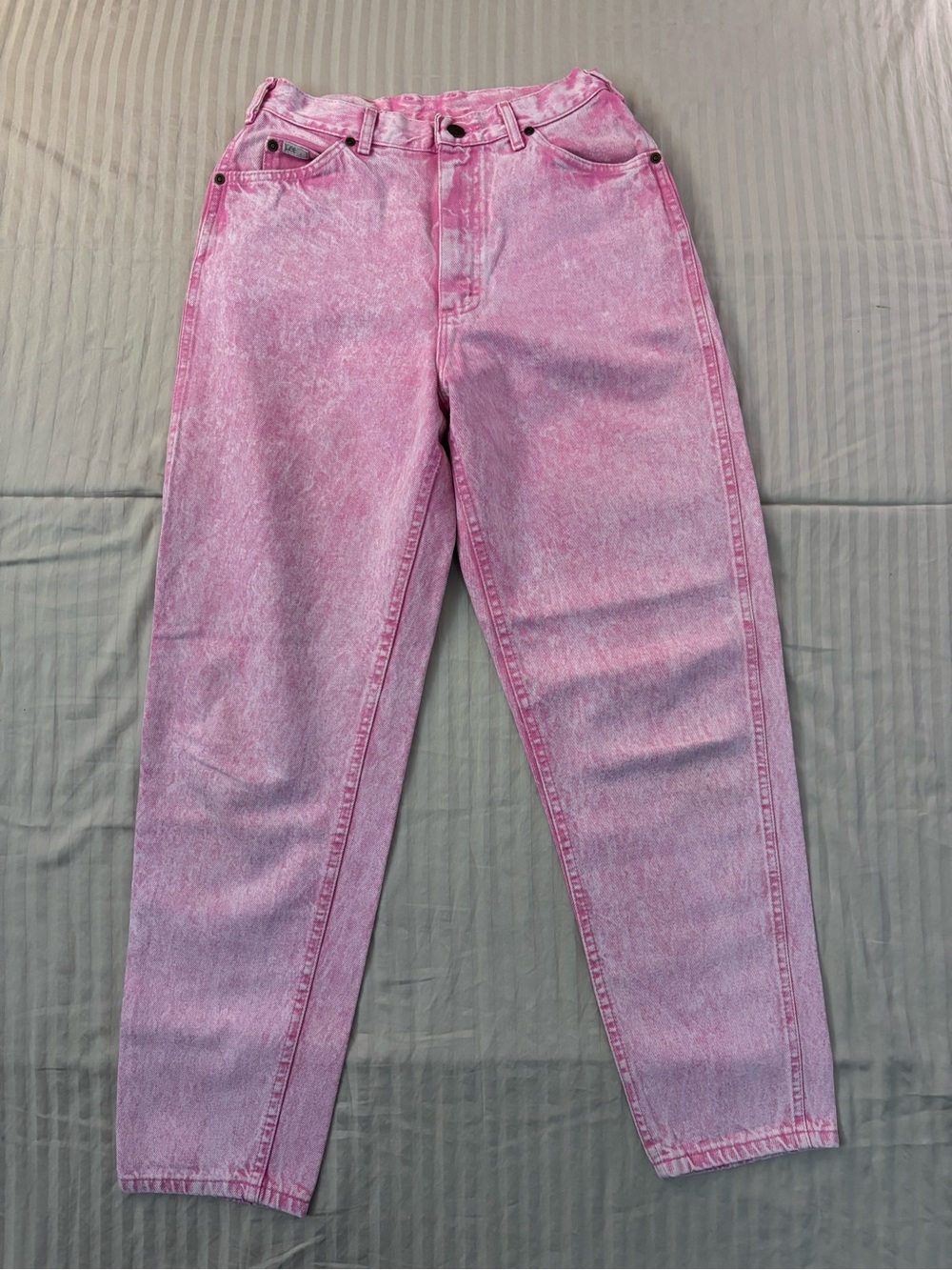 Vintage Lee High Waisted Mom Jeans Womens 11 Pink Acid Wash Tapered Leg USA Y2K